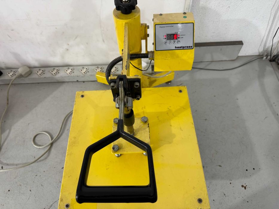 Термопреса за тениски - 1400 W