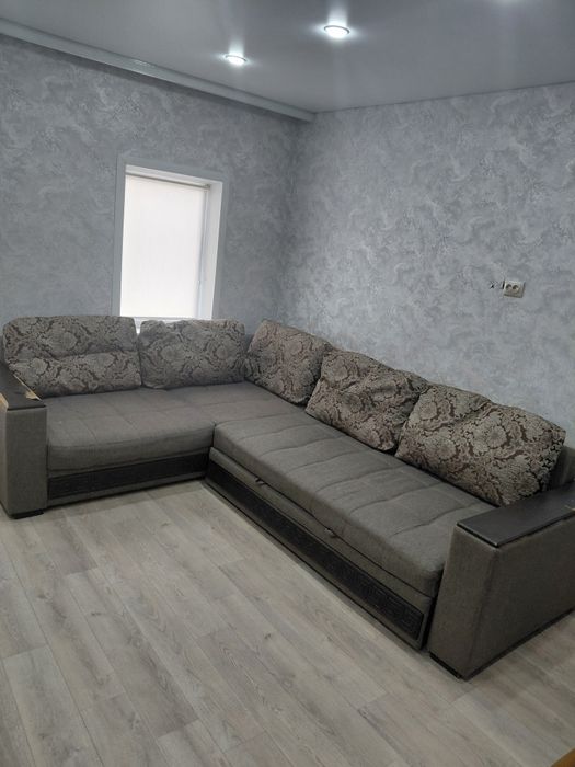 Продам большой Раскладной диван Б/У