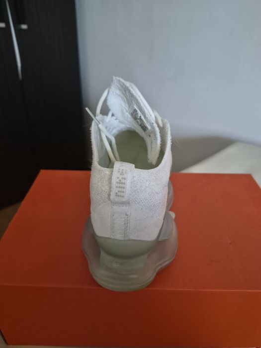 Vând adidasi Nike Scorpion