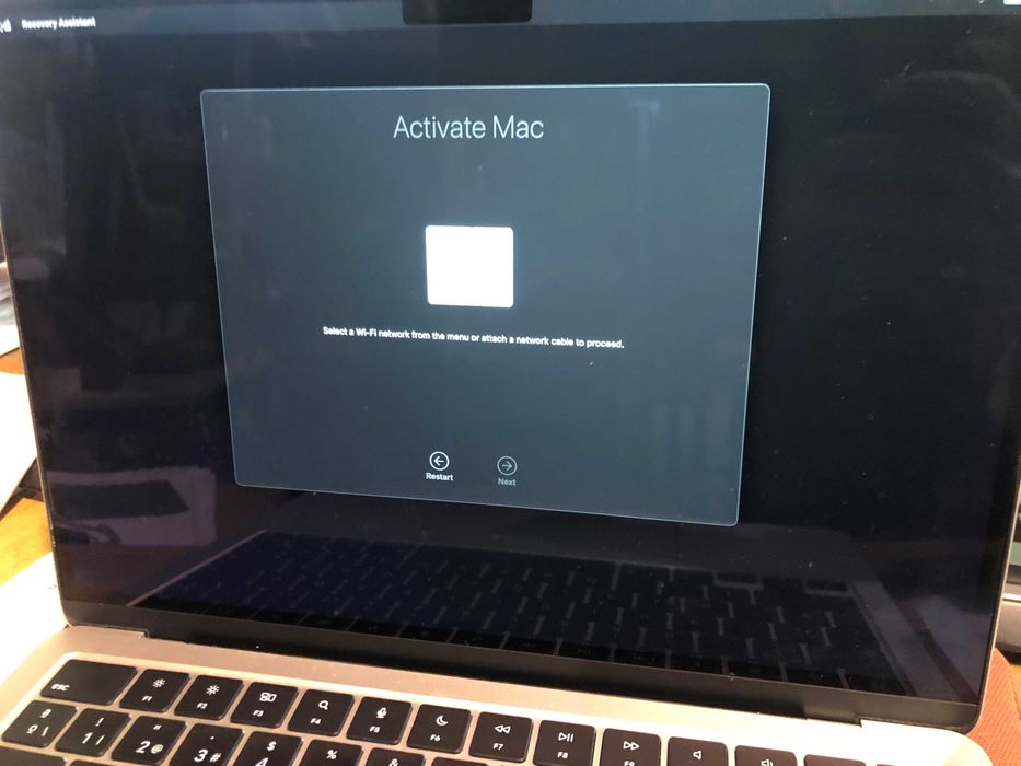 MACBOOK AIR MODEL A2681 pentru piese