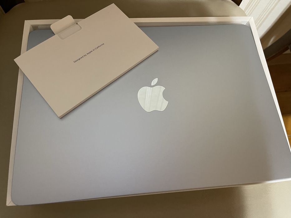 13” Macbook Air M4 256/16 бартер iPhone