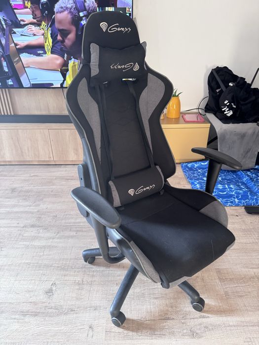 Scaun gaming genesys