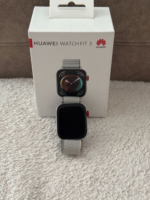 Часовник huawei watch fit 3