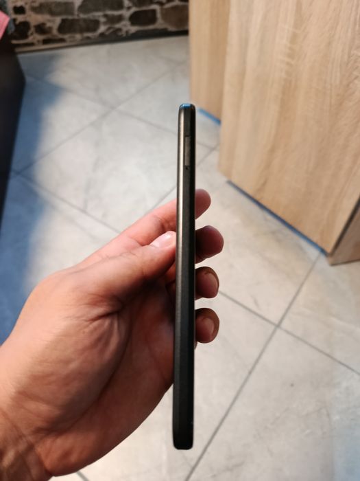 Продава се TCL T506D