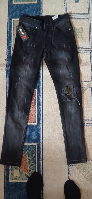 Джинсы женские  продам