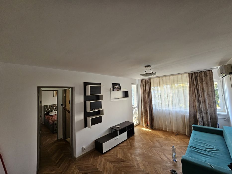 Apartament la 1 minut de Metrou de inchiriat