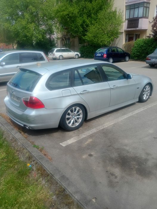 Vând sau schimb BMW seria 3