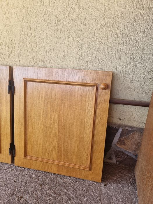 Usi stejar dulap cu balamale 9buc