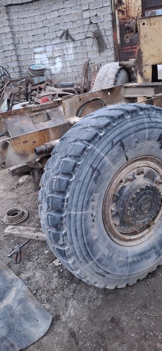 Балон погрузчик.  4 донаси    Дона. Холати зур           донаа