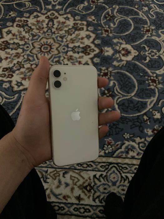 Айфон 11 все в оригинале