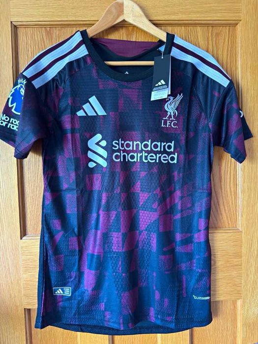 Tricou Liverpool fotbal original - NOU