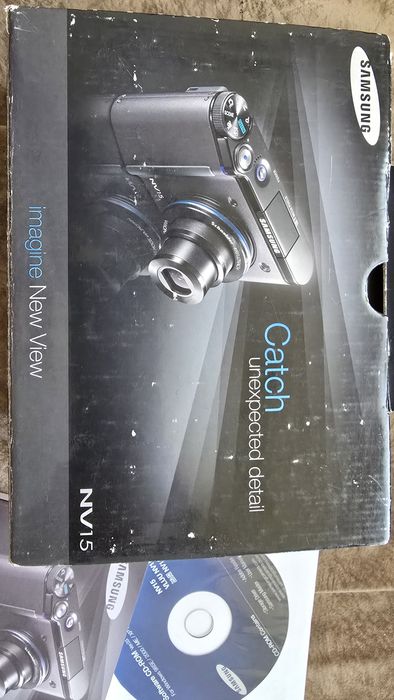 Фотоапарат Самсунг модел nv15  пълен комплект  и Никон L29