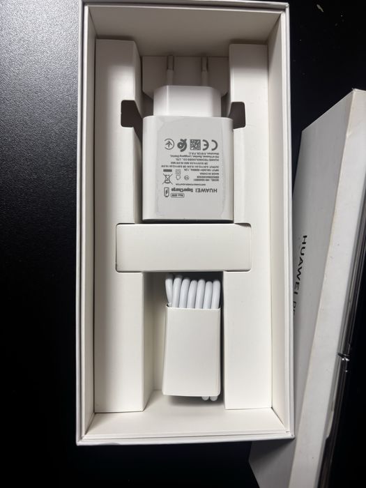 Vand Huawei P50 Pocket