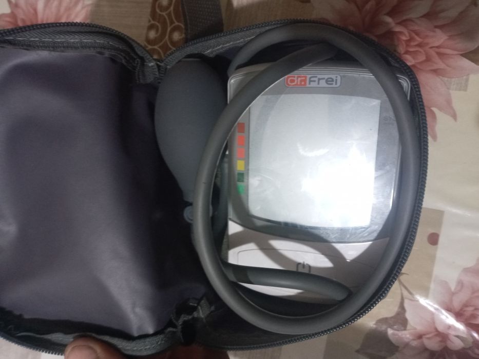 Продам тонометр ;