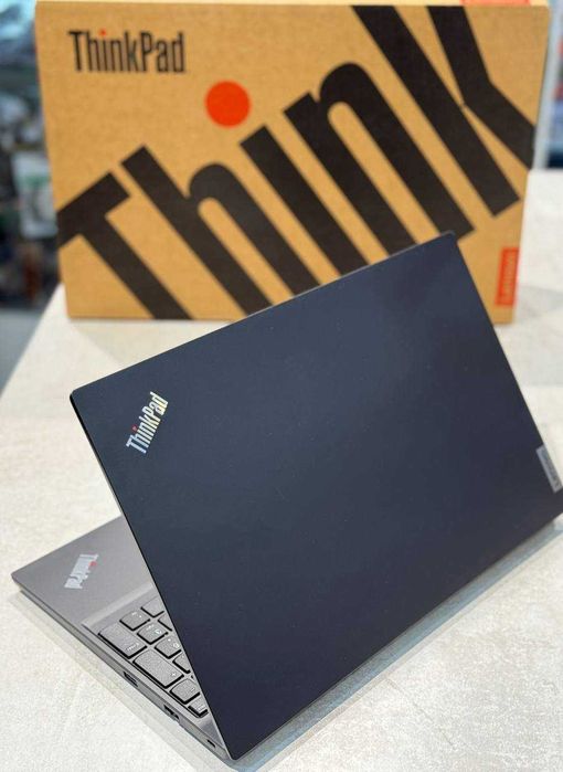 Lenovo Thinkpad E15 Gen 4 i5-1235U/8/256/GPU Nvidia MX550 2GB/15'6 FHD