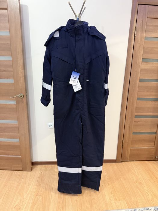 Тшо куртка,комбез