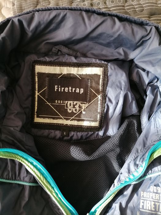 Продавам мъжко яке FIRETRAP
