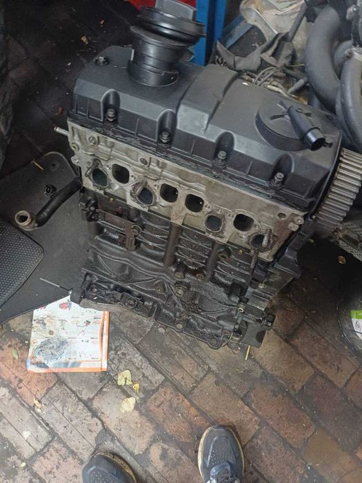 Двигател зя фолцлаген шаран1.9 116кония 2001г.