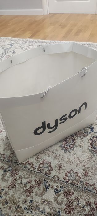 Продам новый Dyson