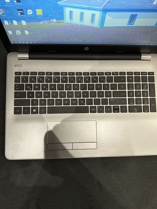 Два лаптопа hp