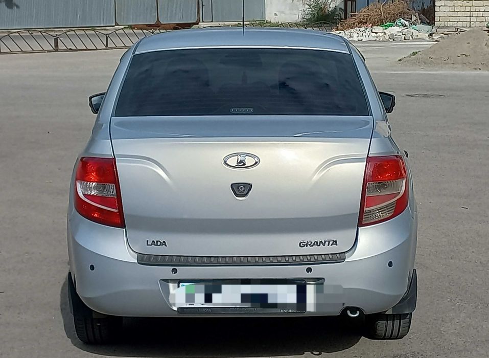Автомобиль Лада Гранта