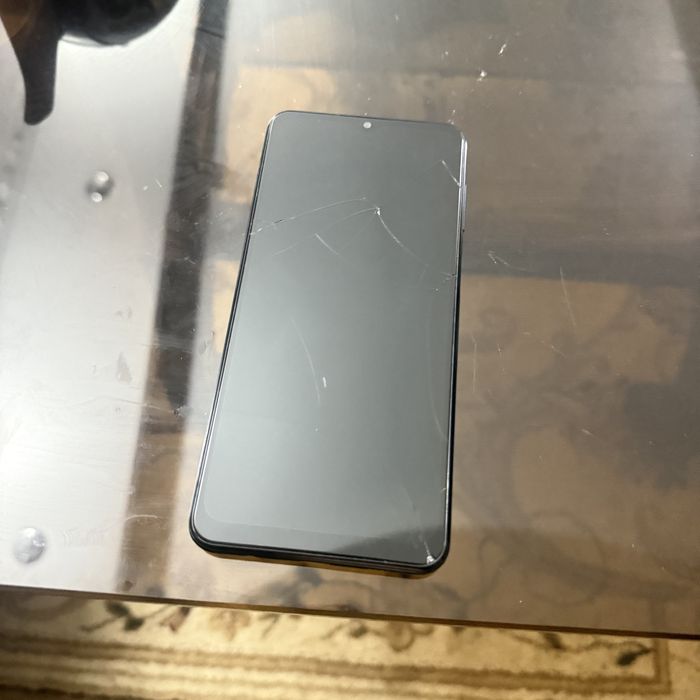 Samsung A04 S sotiladi