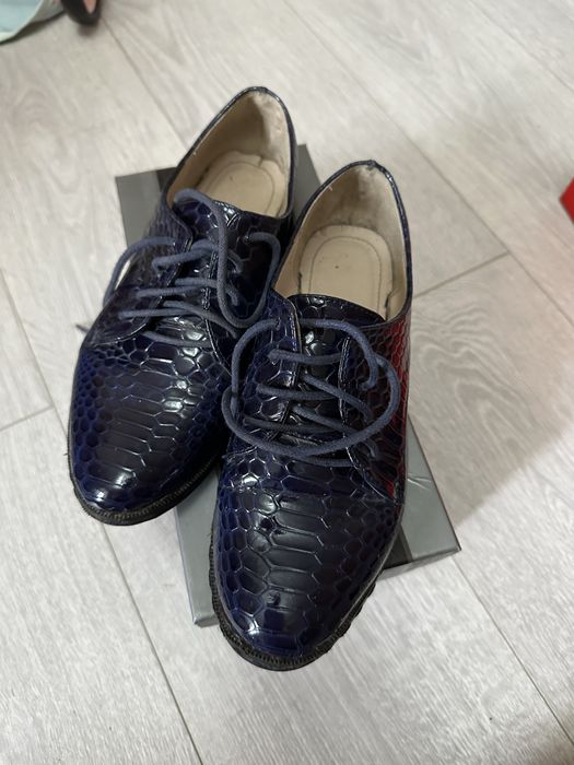 Отдам даром обувь, 36 размер