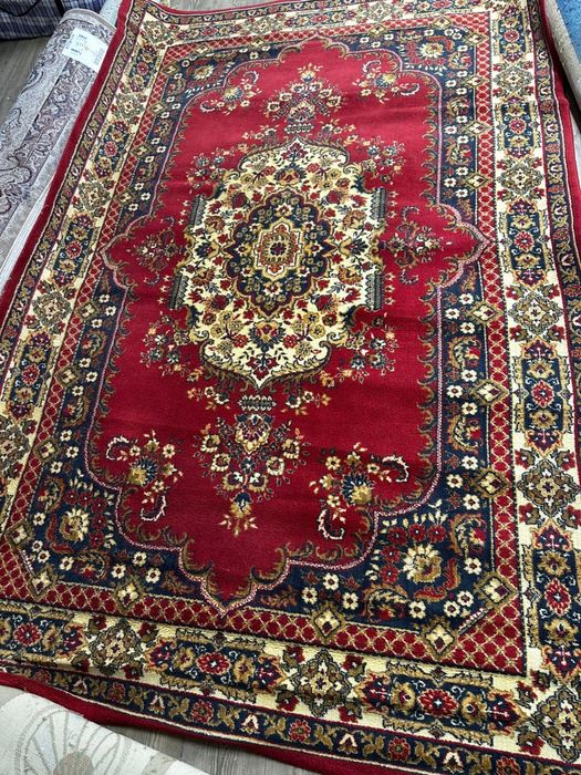 Продам ковер в хорошем состоянии