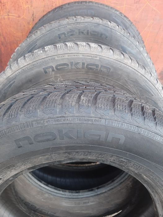 Продам шины 215/65/16 нокиа