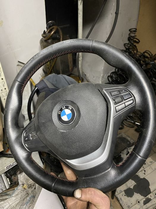 Продам руль бмв f30