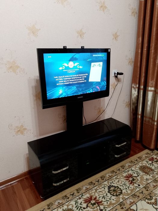 Телевизор Самсунг с поставкой вместе