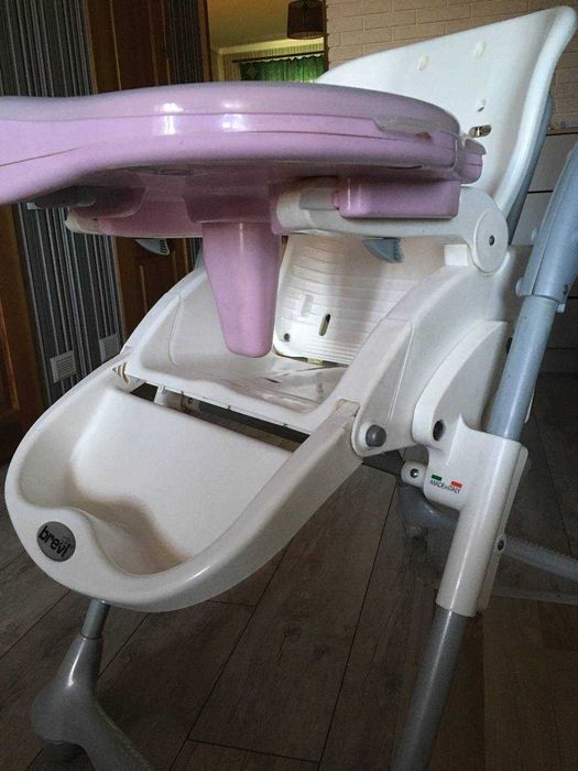 Детский столик для кормления.