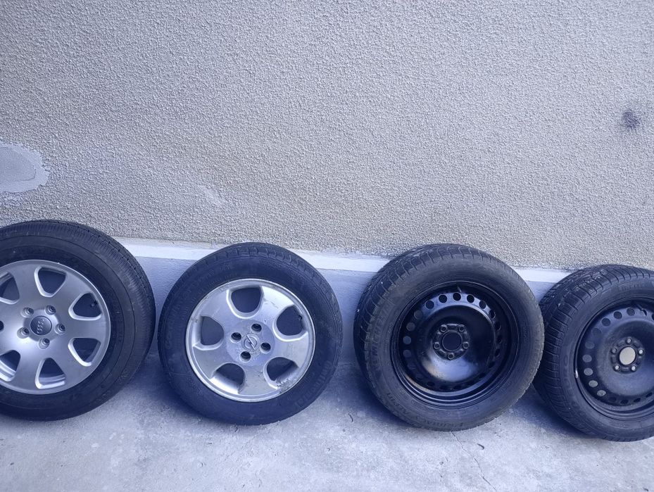 Vând 6 cauciucuri cu jante 100 lei