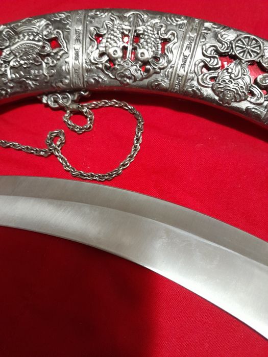 Cuțit / iatagan vintage deteriorat