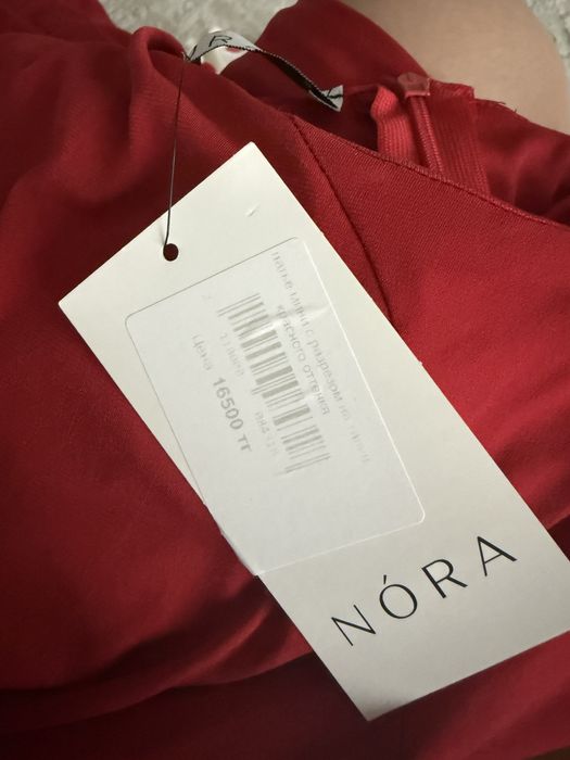 Продам платье NORA