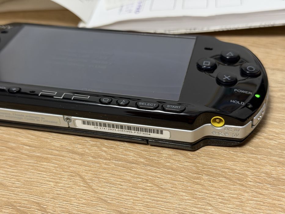 Consola Portabila Sony Playstation psp 3004 Full box + Jocuri
