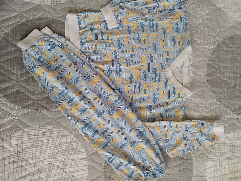 Детски дрехи ръст 116/122 и маратонки