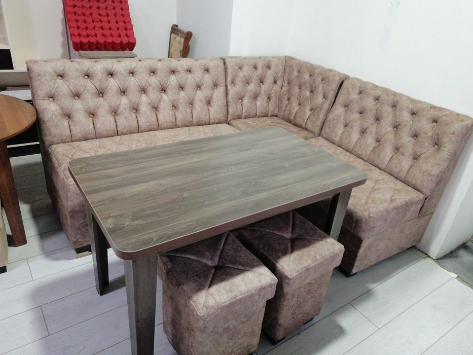 Кухонный уголок  2 года гарантия на Хороший пружины