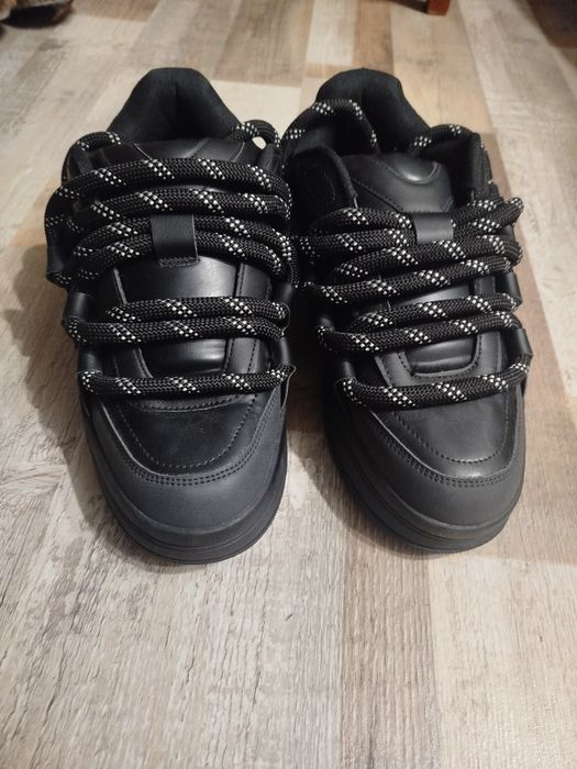 Adidași Bershka de vânzare 42 barbati