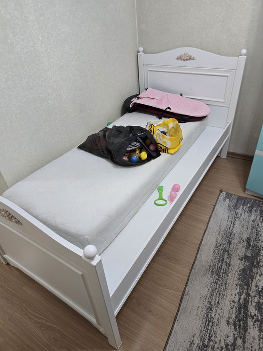 Продам односпальную  кровать