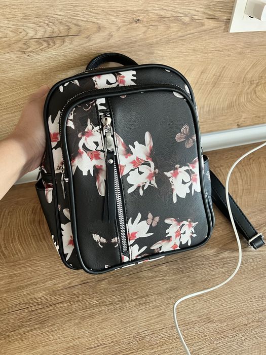 Дамска раница