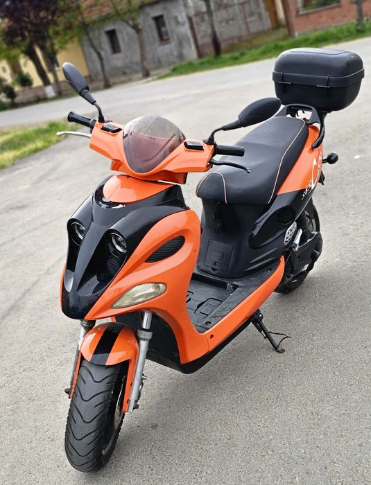 vand scuter electric