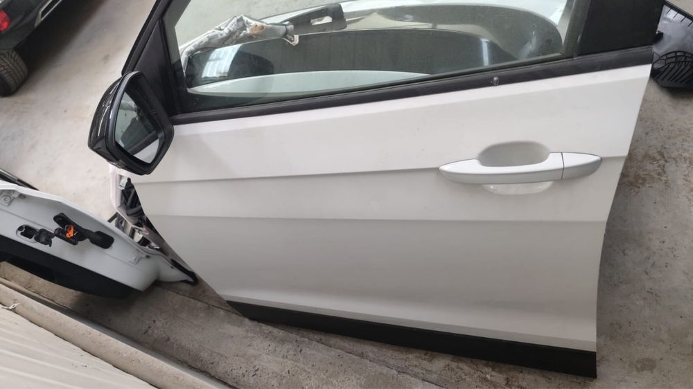 Usa stanga fata spate vw t cross 2018