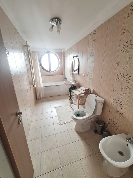 Penthouse spațios de închiriat | 80 mp | 2 băi | Dressing | 2 balcoane | Zona Timocului - Badea Cârțan