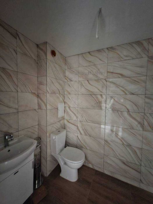 Продавам едностаен