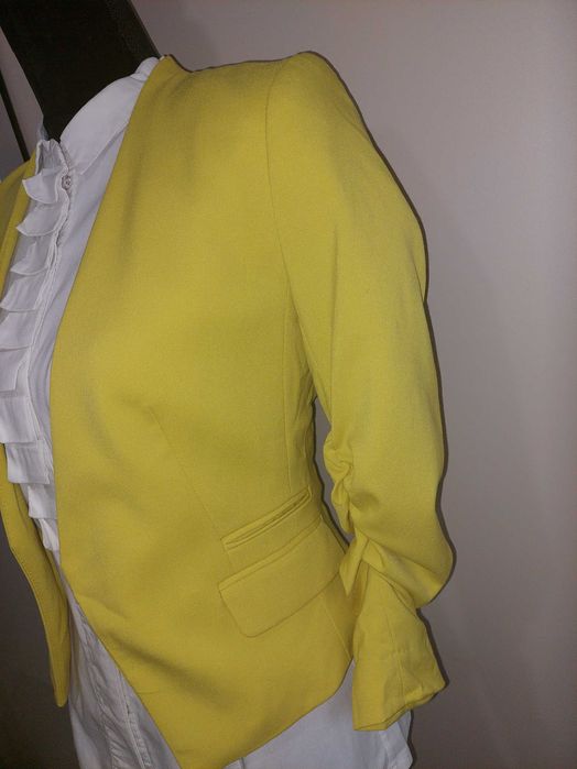 Sacou office cu umeri creți, mâneci crete galben
