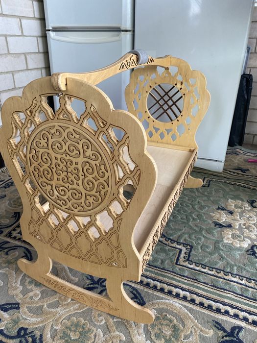 Продам детскую кроватку