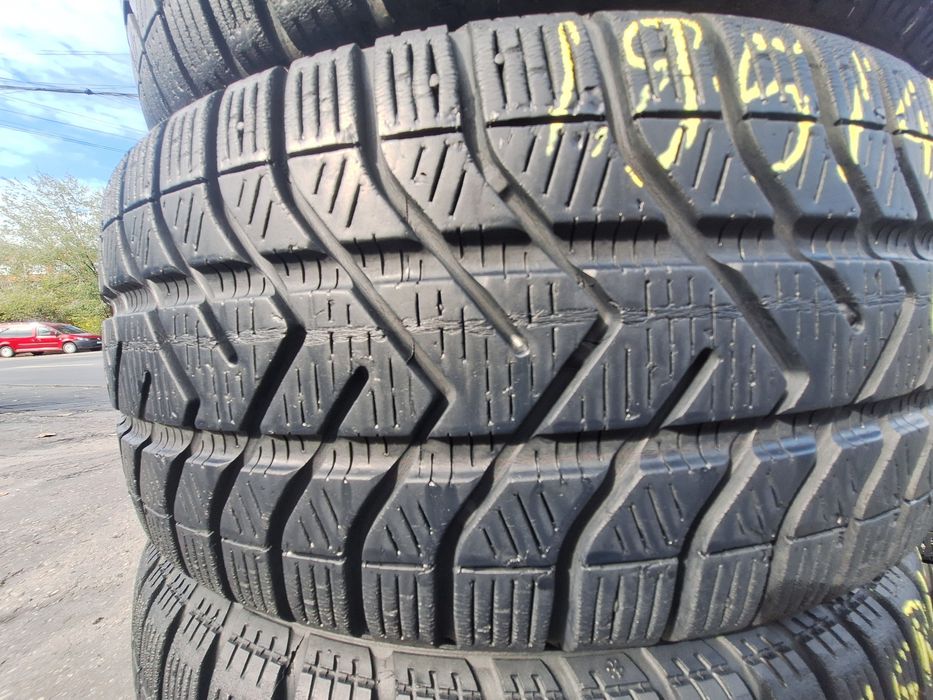 4 anvelope iarna 195/45r16 Pirelli Montaj Gratuit