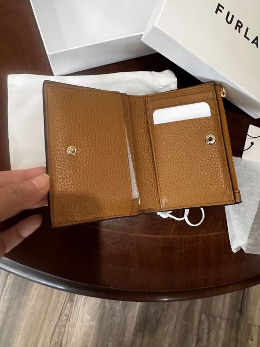 Furla портфейл естествена кожа