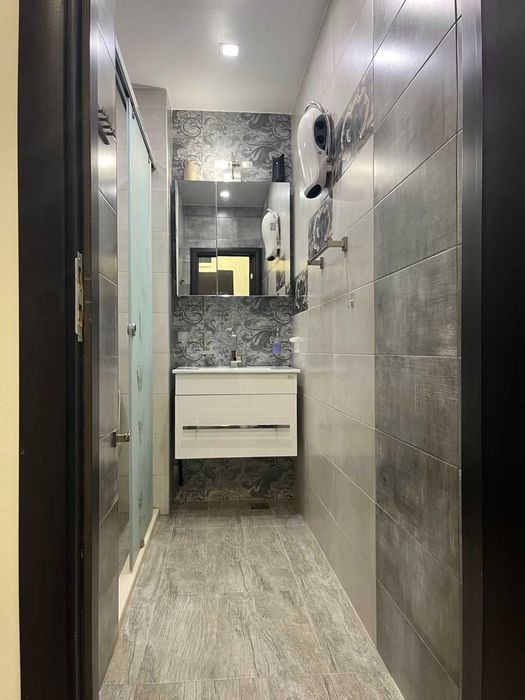 Продава се Тристаен апартамент в Пловдив, Въстанически - 101 кв.м за 1565 €/кв.м - Снимка #15